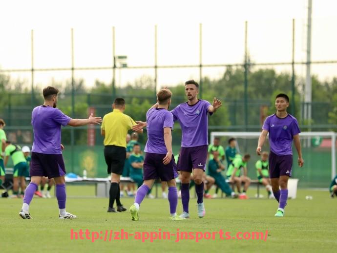 江南体育APP-世俱杯比赛红牌对球队战绩的影响统计研究